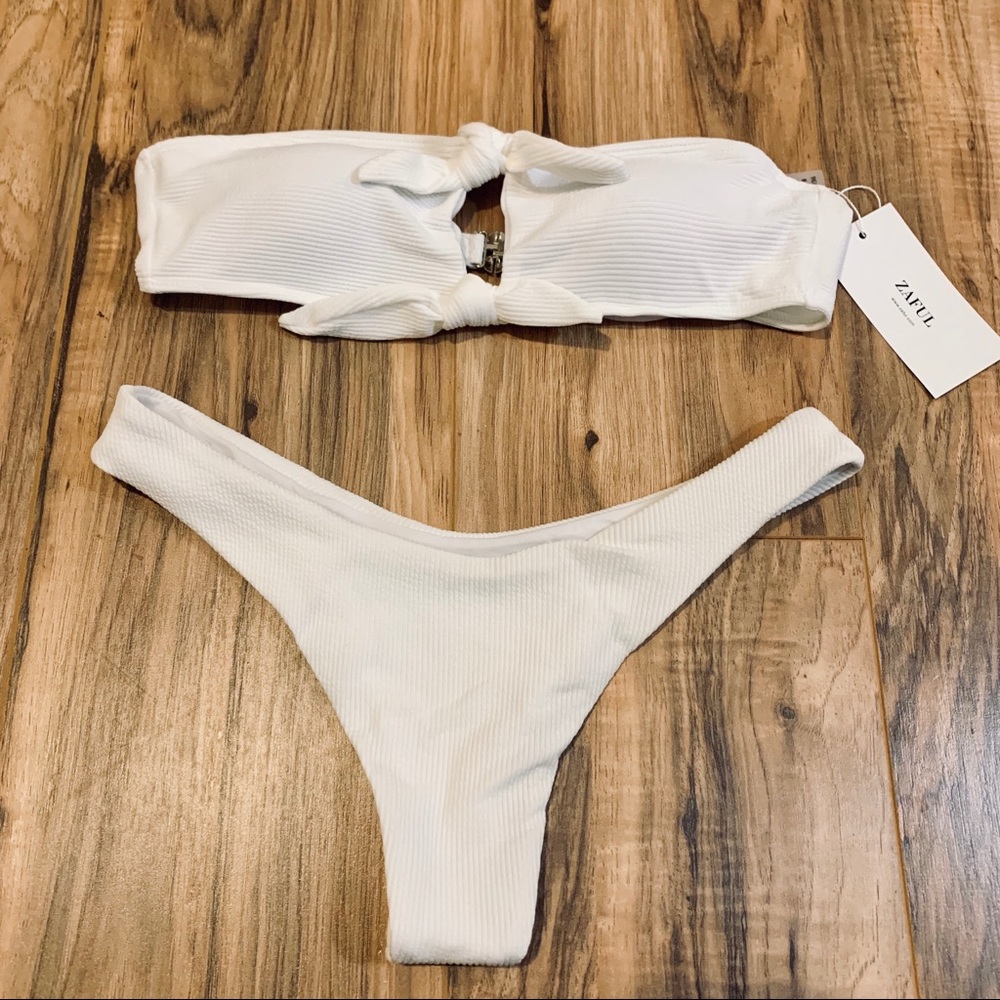 WHITE BANDEAU BIKINI